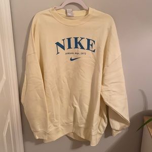 Nike Crewneck. New with tags!